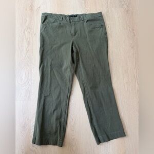Banana Republic Olive Green Straight Leg Ankle Chino Pants Size 10 Crop Preppy